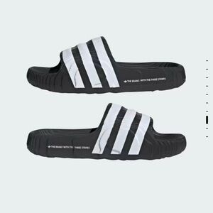 Adidas Adilette 22 Slides in Black/White